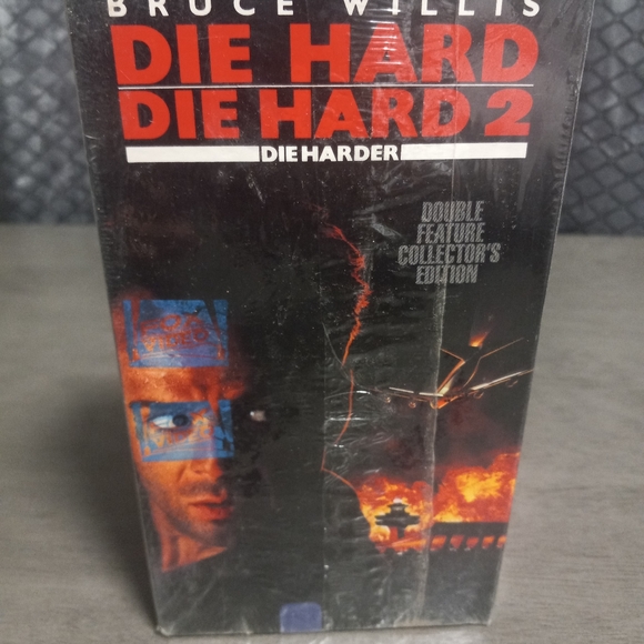 Bruce Willis Double Feature Collectors Edition Die Hard 1 and Die Hard 2 Vhs new - Picture 4 of 6